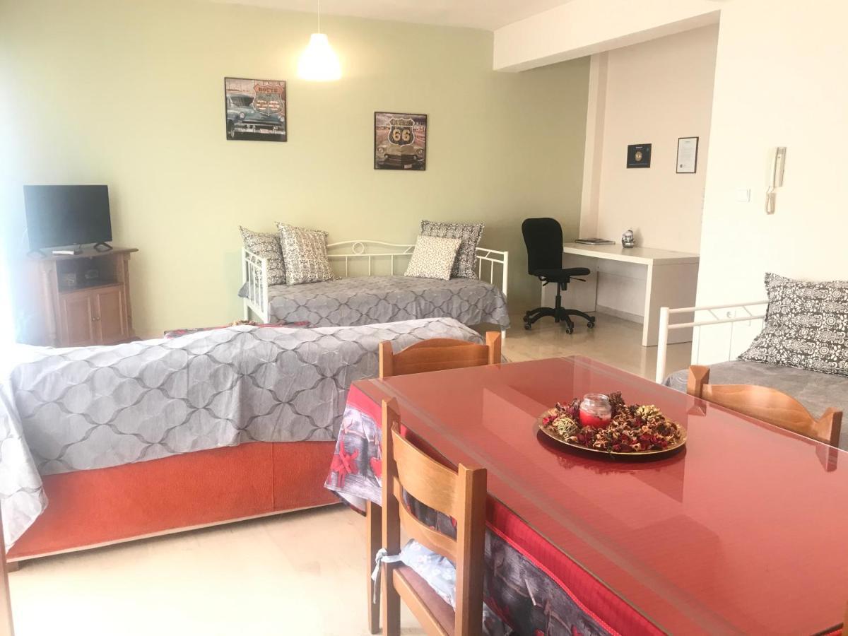 Διαμέρισμα 65 Τμ Στην Καρδιά Της Πόλης Tripoli Buitenkant foto